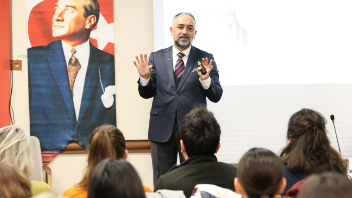 Sokrates Öncesi Filozoflar Osmangazi’de Konuşuldu